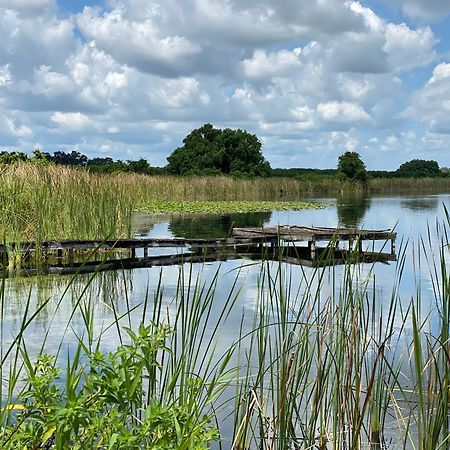 The Scandinavian Contemporary Blauw Lake Alfred Buitenkant foto